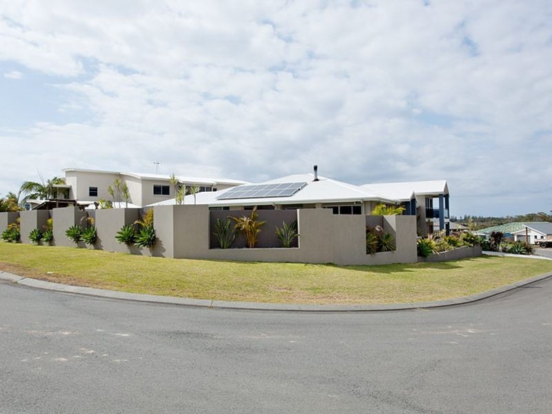 29 Shantull Drive, Wallabi Point NSW 2430