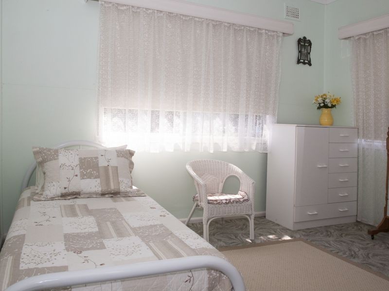 18 Florence Street, Taree NSW 2430