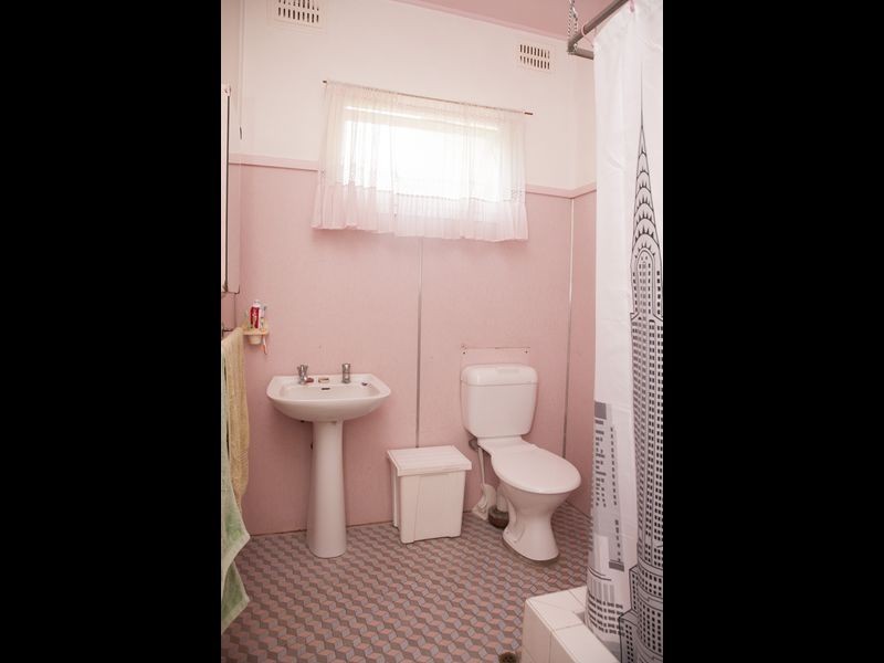 18 Florence Street, Taree NSW 2430