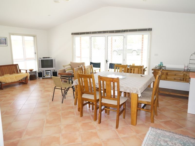 43 Waterman Street, Old Bar NSW 2430
