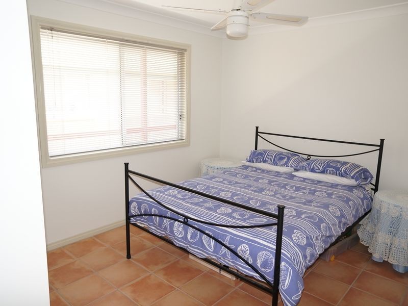 43 Waterman Street, Old Bar NSW 2430