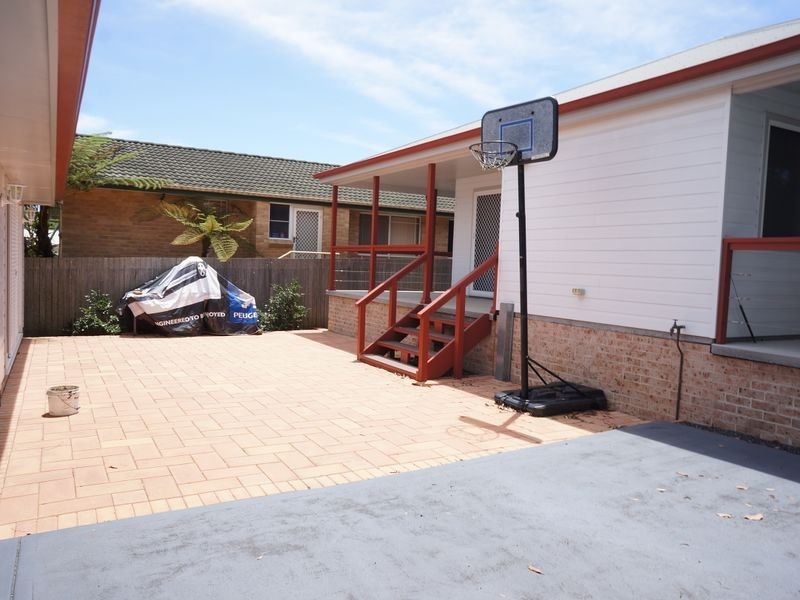 43 Waterman Street, Old Bar NSW 2430