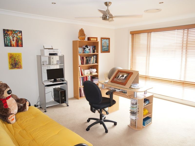 37 Albatross Way, Old Bar NSW 2430