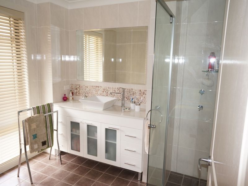 37 Albatross Way, Old Bar NSW 2430
