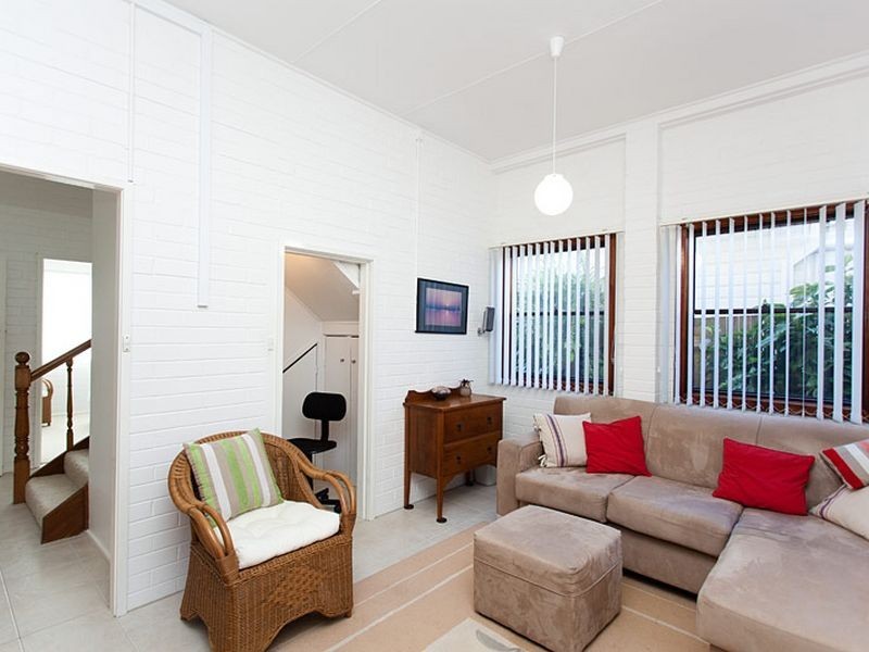 24 George Street, Old Bar NSW 2430