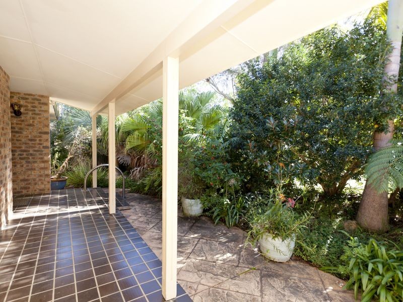 128 Old Bar Road, Old Bar NSW 2430