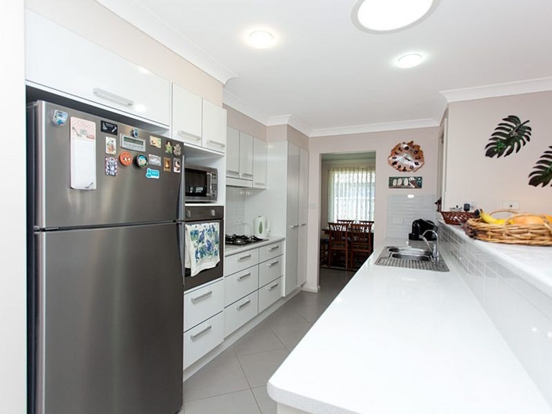 28 Albatross Way, Old Bar NSW 2430
