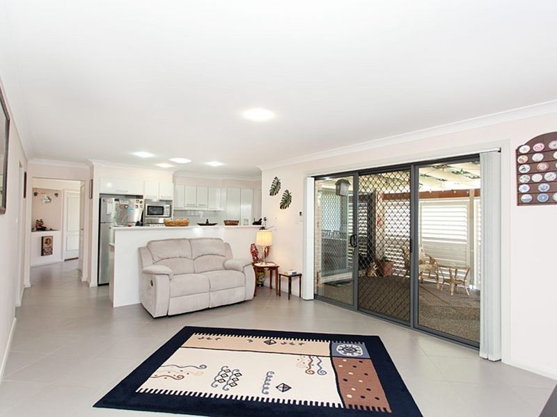 28 Albatross Way, Old Bar NSW 2430