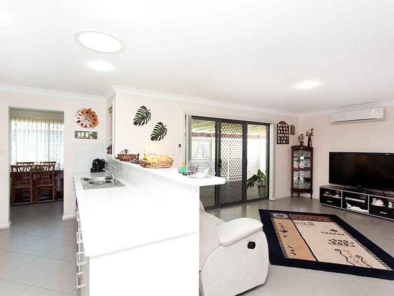 28 Albatross Way, Old Bar NSW 2430
