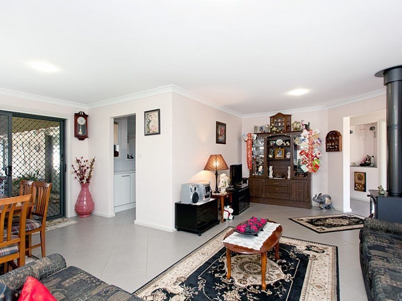 28 Albatross Way, Old Bar NSW 2430