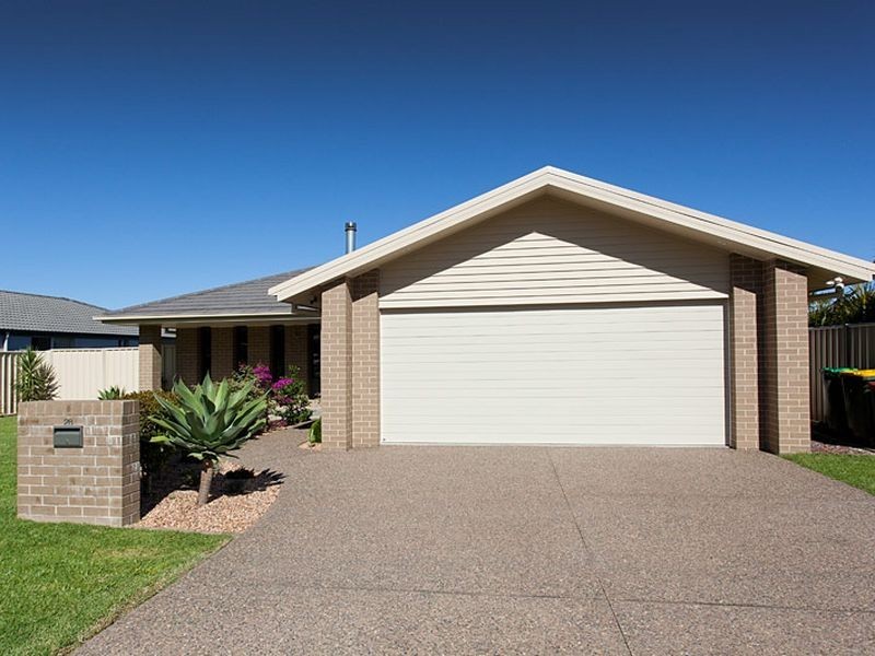 28 Albatross Way, Old Bar NSW 2430