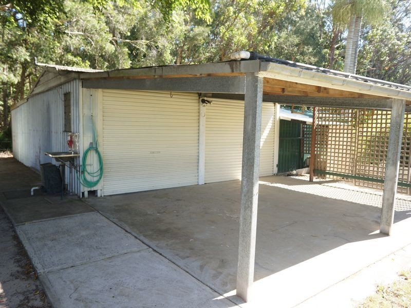 135 Beach Road, Mitchells Island NSW 2430