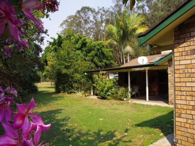 135 Beach Road, Mitchells Island NSW 2430