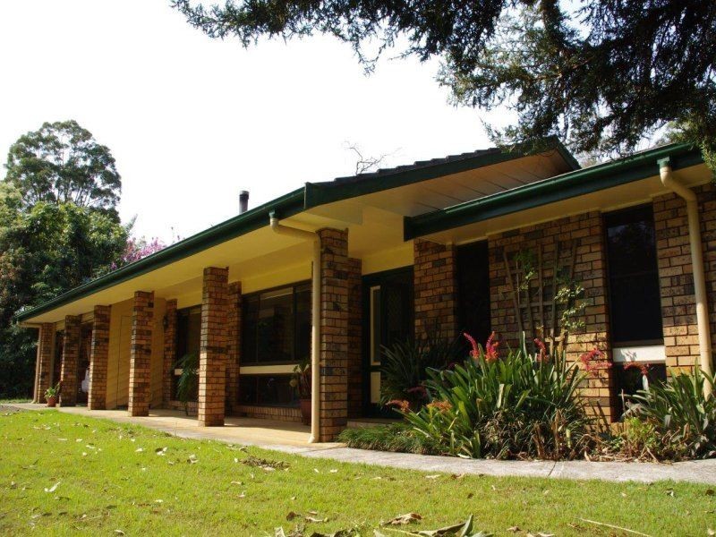 135 Beach Road, Mitchells Island NSW 2430