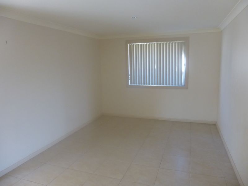 6 Albatross Way, Old Bar NSW 2430