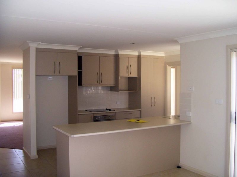 6 Albatross Way, Old Bar NSW 2430