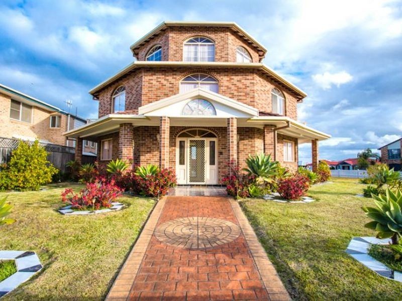 12 Beach Street, Wallabi Point NSW 2430
