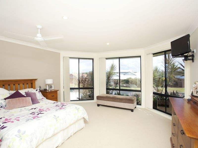 15 Surfsound Avenue, Wallabi Point NSW 2430