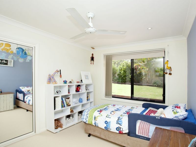 15 Surfsound Avenue, Wallabi Point NSW 2430