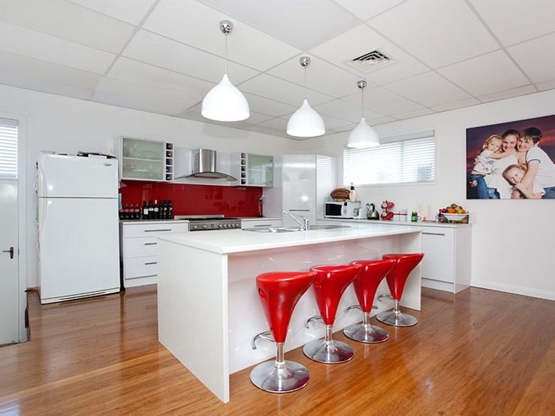 11 McLaughlin Ave, Taree NSW 2430