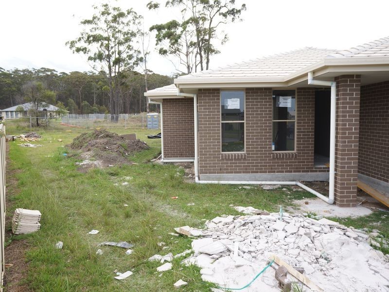 18 Rosier Place, Old Bar NSW 2430