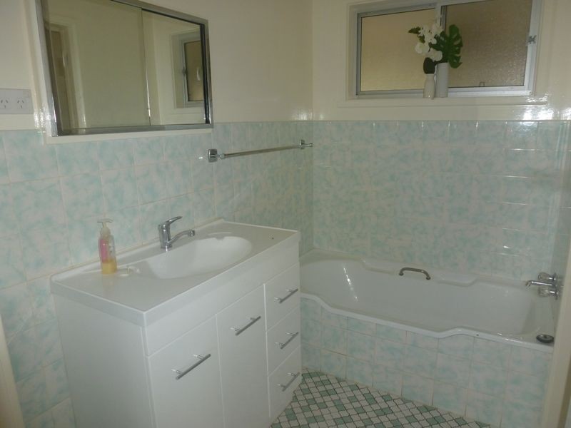 8 Waterman Street, Old Bar NSW 2430