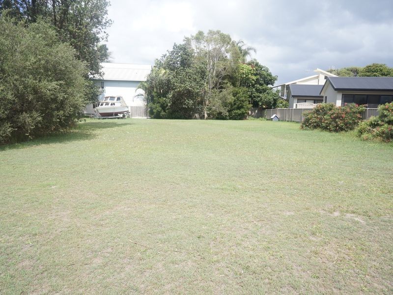 1 Pacific Parade, Old Bar NSW 2430