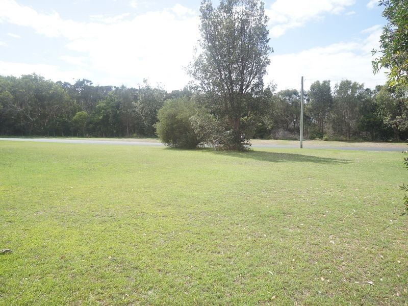 1 Pacific Parade, Old Bar NSW 2430