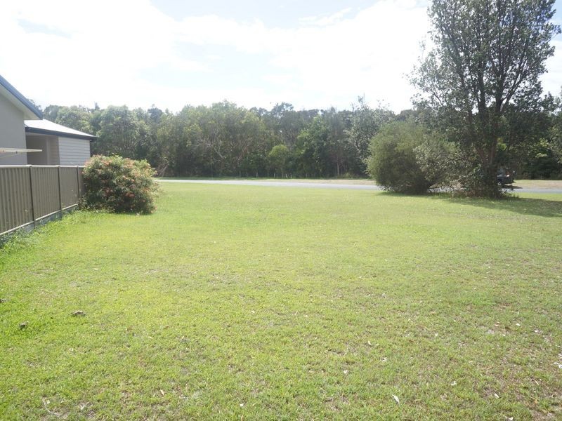 1 Pacific Parade, Old Bar NSW 2430