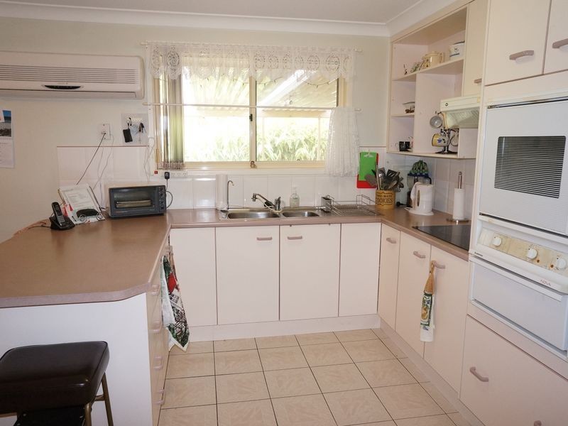 49 Molong Road, Old Bar NSW 2430