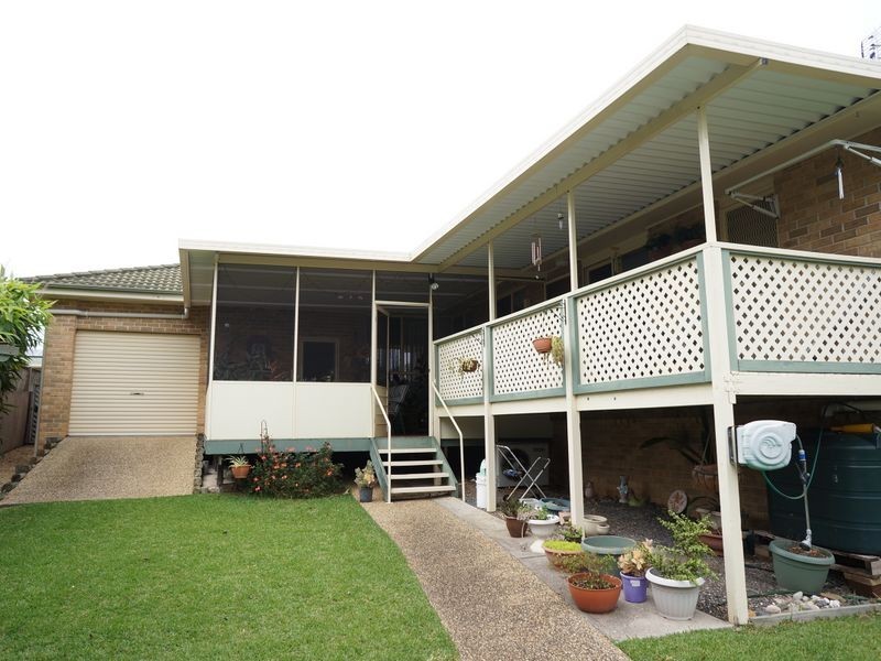 49 Molong Road, Old Bar NSW 2430