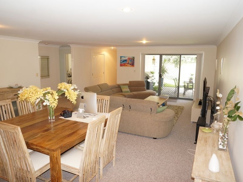 4/26-28 Ivy Cres, Old Bar NSW 2430
