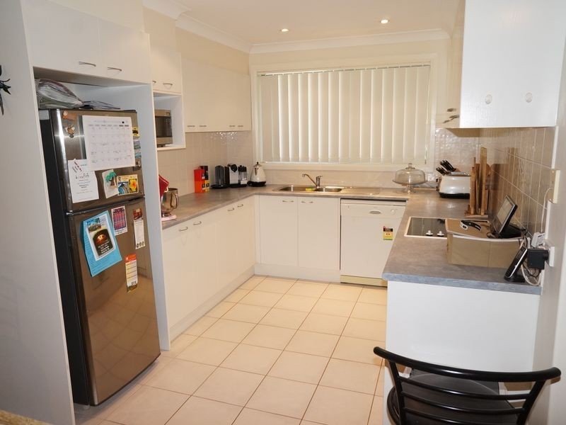 4/26-28 Ivy Cres, Old Bar NSW 2430