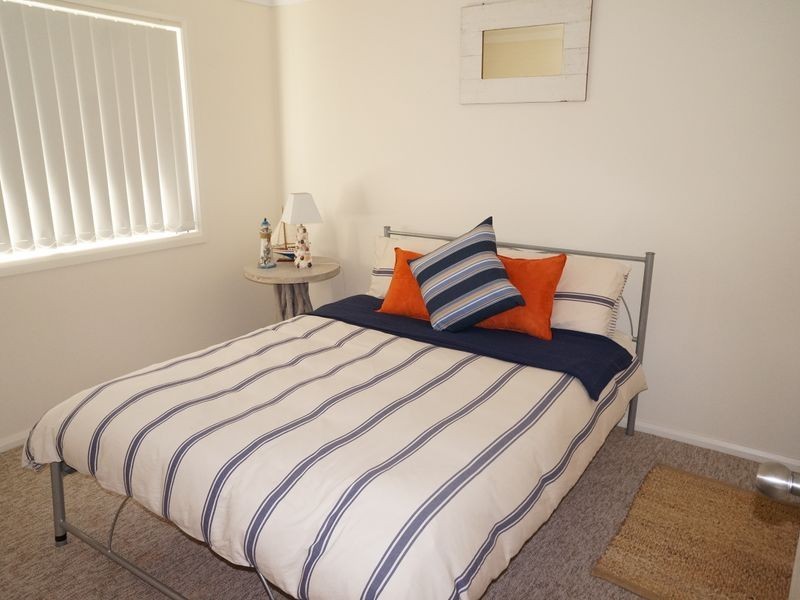 4/26-28 Ivy Cres, Old Bar NSW 2430