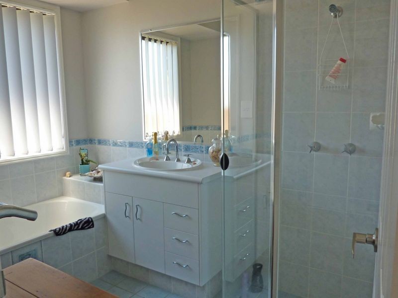 53 Bluehaven Drive, Old Bar NSW 2430