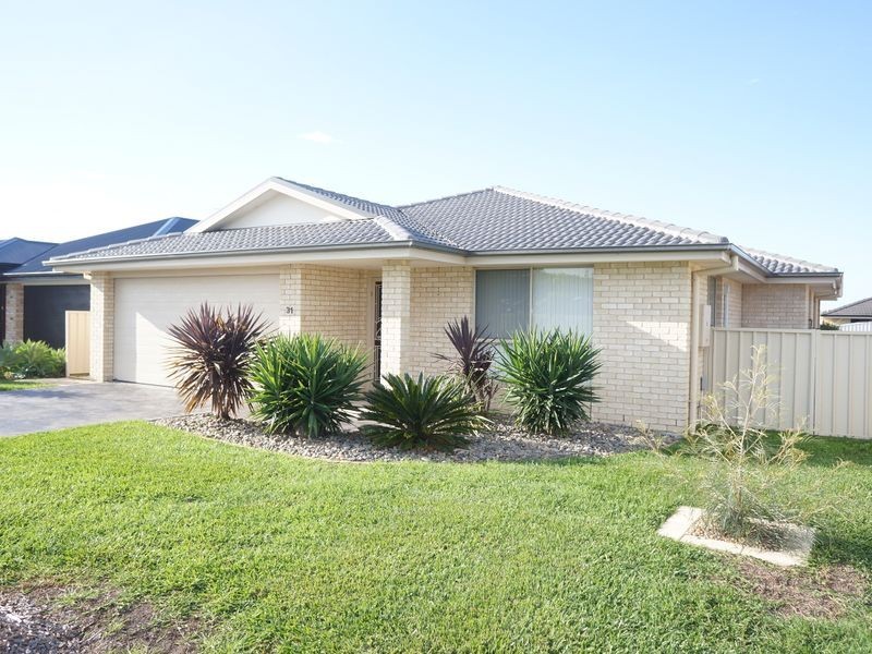 31 Bluehaven Drive, Old Bar NSW 2430