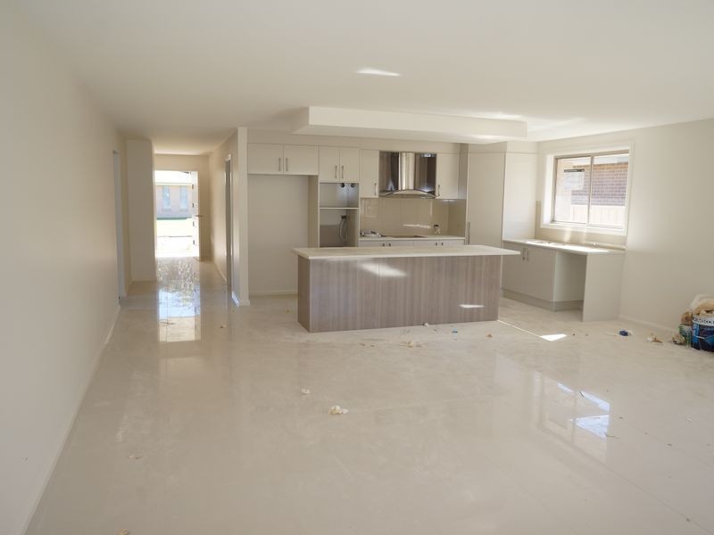 50 Albatross Way, Old Bar NSW 2430