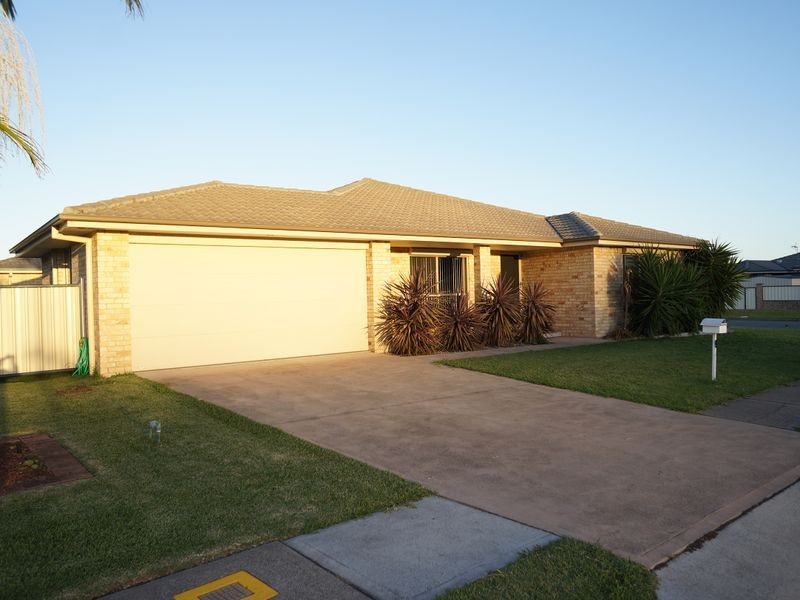 9 Bluehaven Drive, Old Bar NSW 2430