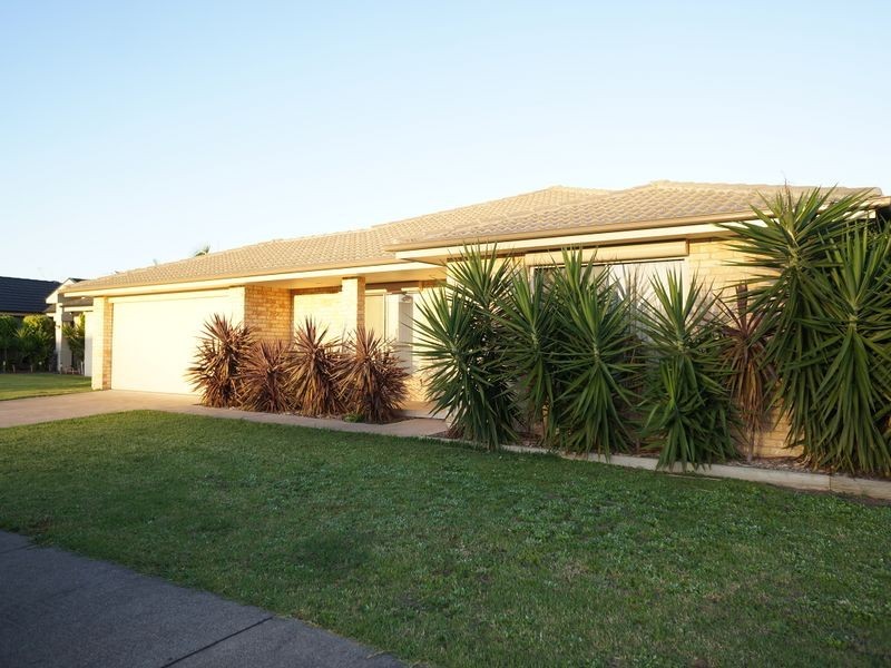 9 Bluehaven Drive, Old Bar NSW 2430