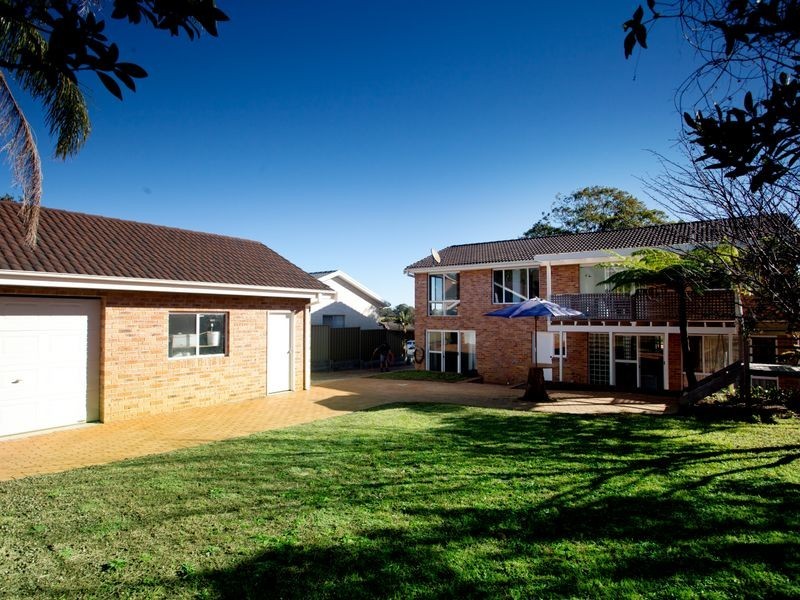 44 Molong Road, Old Bar NSW 2430