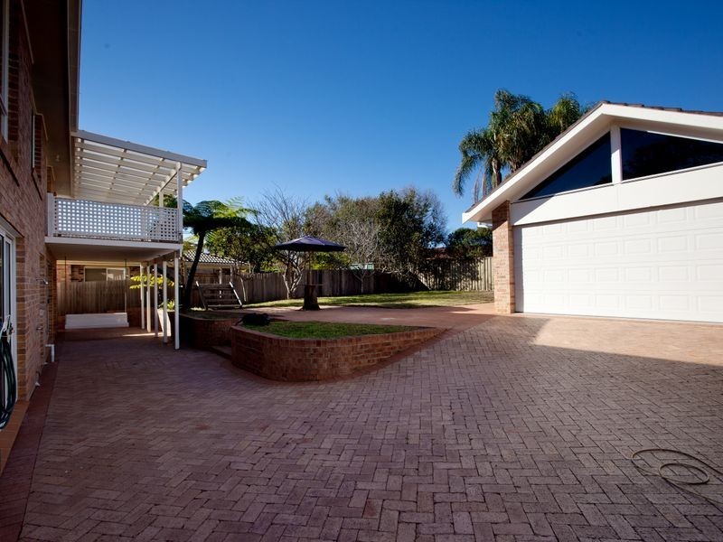 44 Molong Road, Old Bar NSW 2430