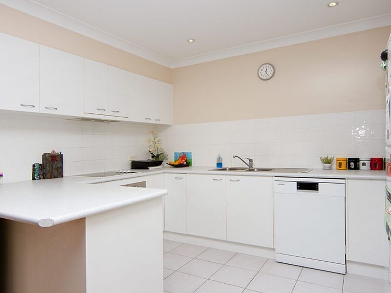 2/26-28 Ivy Crescent, Old Bar NSW 2430