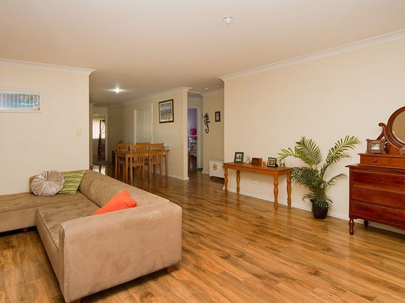 2/26-28 Ivy Crescent, Old Bar NSW 2430