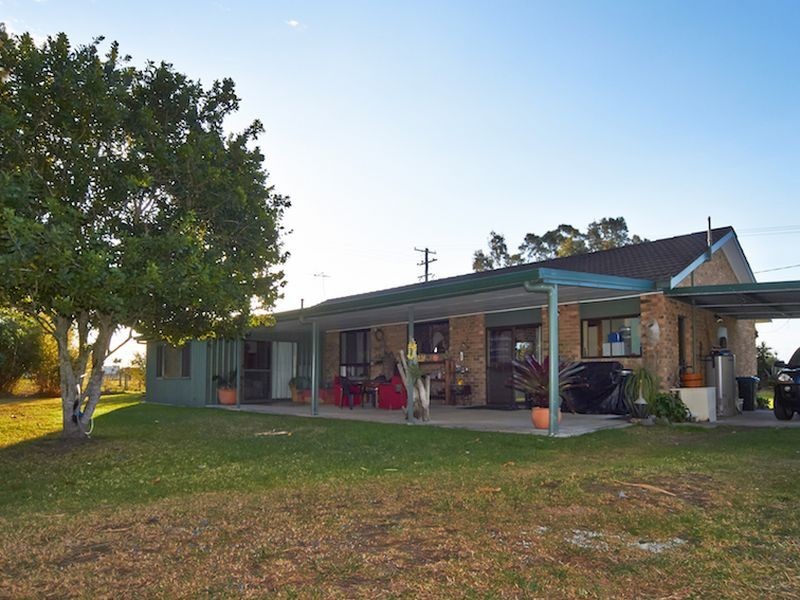 24 Cowans Lane, Oxley Island NSW 2430