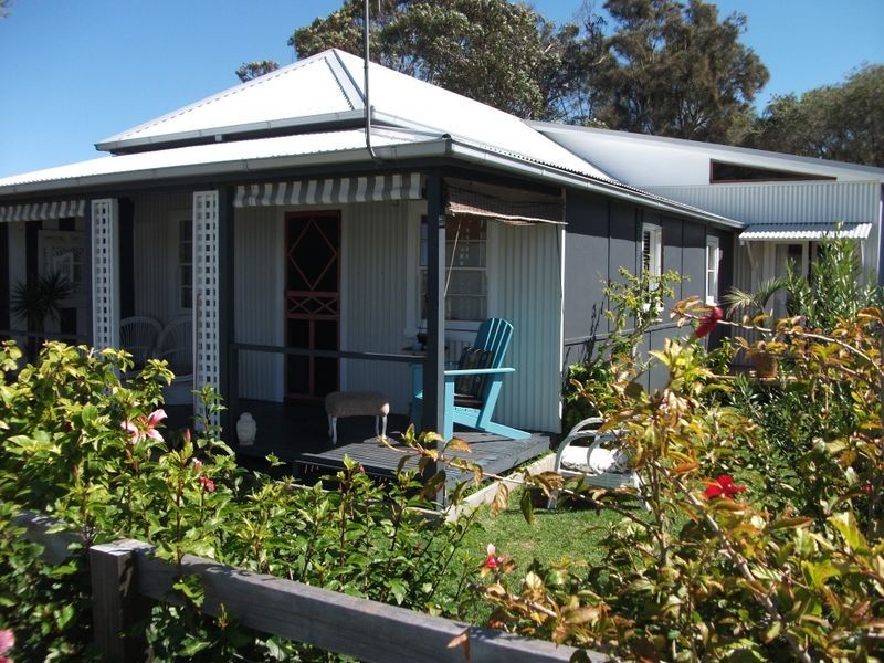 25 David Street, Old Bar NSW 2430