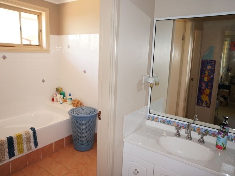3 Eucalypt Close, Old Bar NSW 2430
