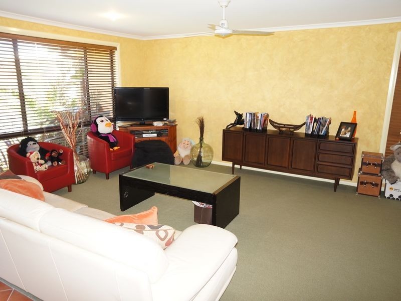 7 Surfsound Ave, Wallabi Point NSW 2430