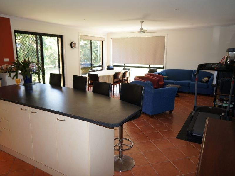 7 Surfsound Ave, Wallabi Point NSW 2430