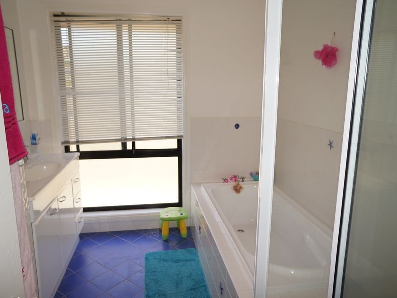7 Surfsound Ave, Wallabi Point NSW 2430
