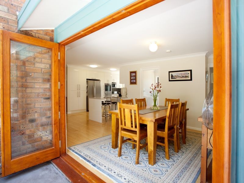 14 Oceanic Place, Old Bar NSW 2430